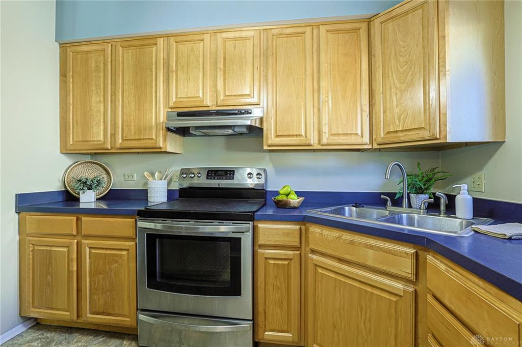 5932 Pine Glen Property Photo 14