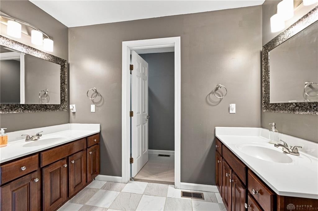 866 Miami Ridge Property Photo 26