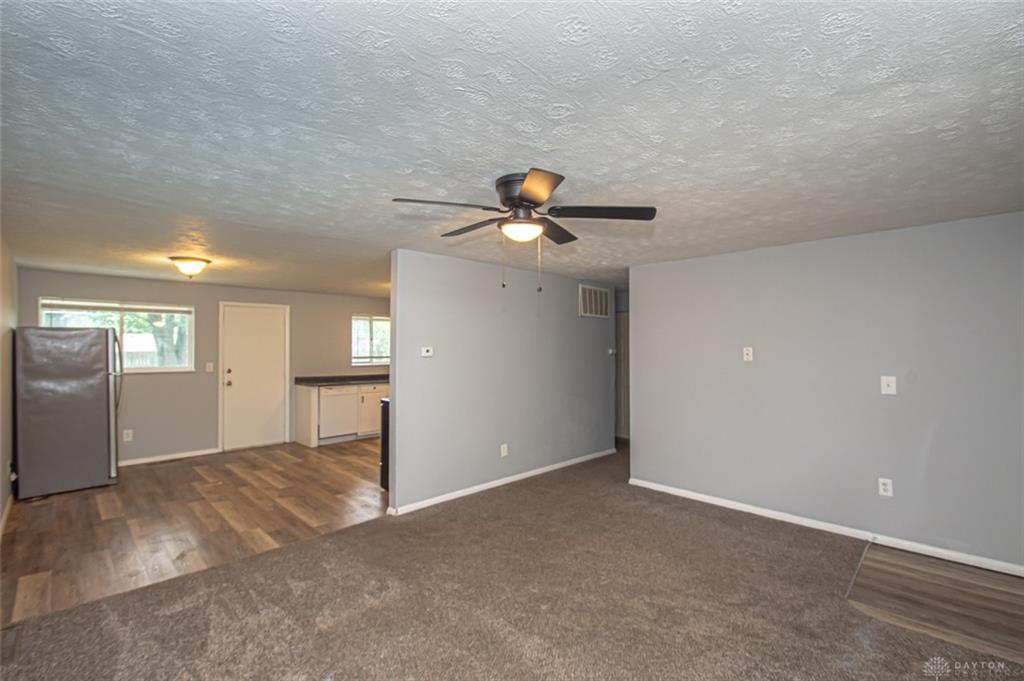 6111 Rosebury Property Photo 4