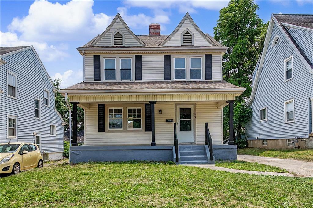 44 E Beechwood Property Photo 1