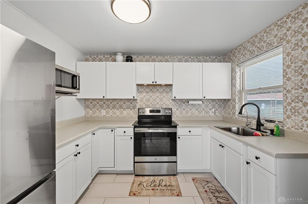1608 Edendale Property Photo 8