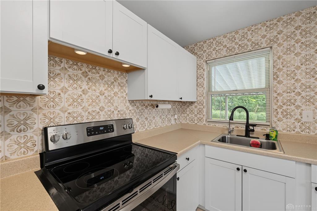 1608 Edendale Property Photo 10