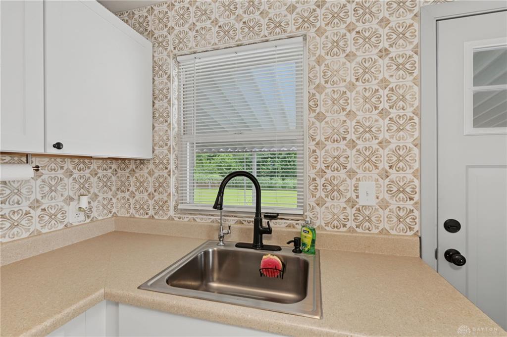 1608 Edendale Property Photo 11