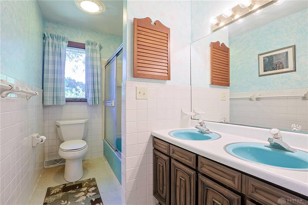 2727 Wellsford Property Photo 44