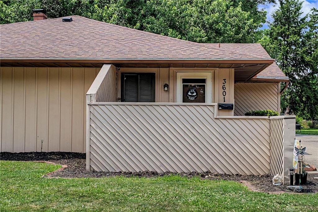3601-3603 S Smithville Property Photo 2