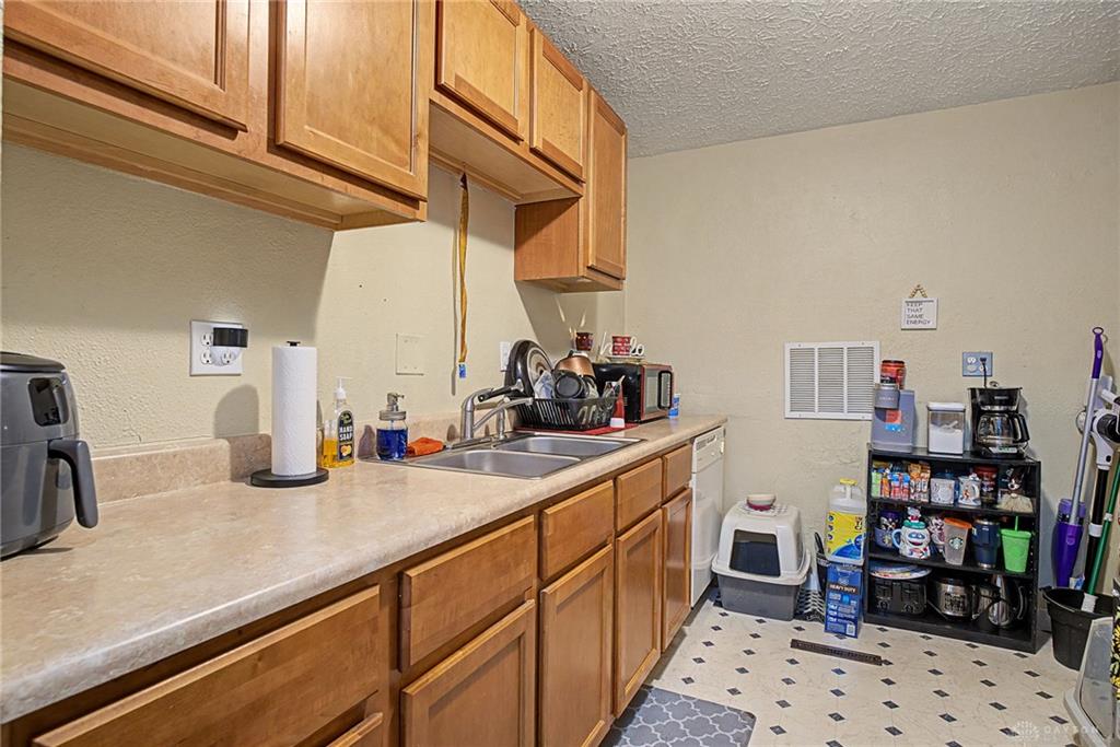 3601-3603 S Smithville Property Photo 11