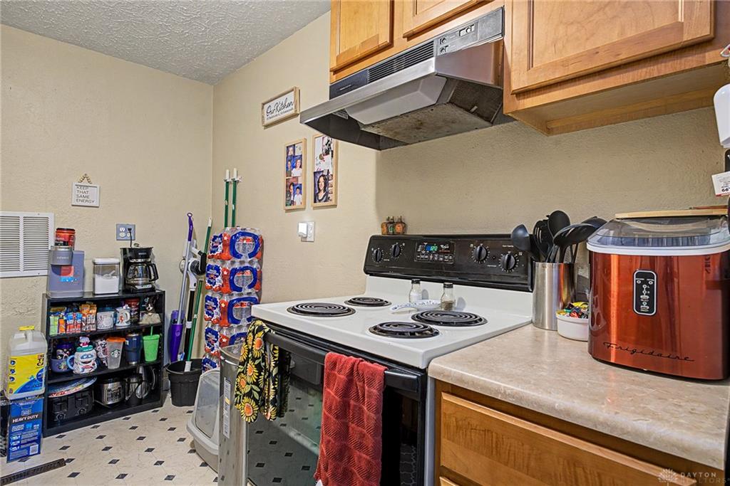 3601-3603 S Smithville Property Photo 12