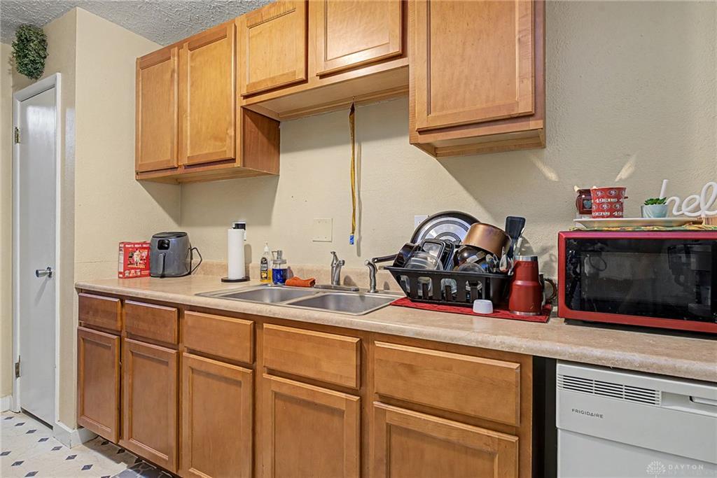 3601-3603 S Smithville Property Photo 14
