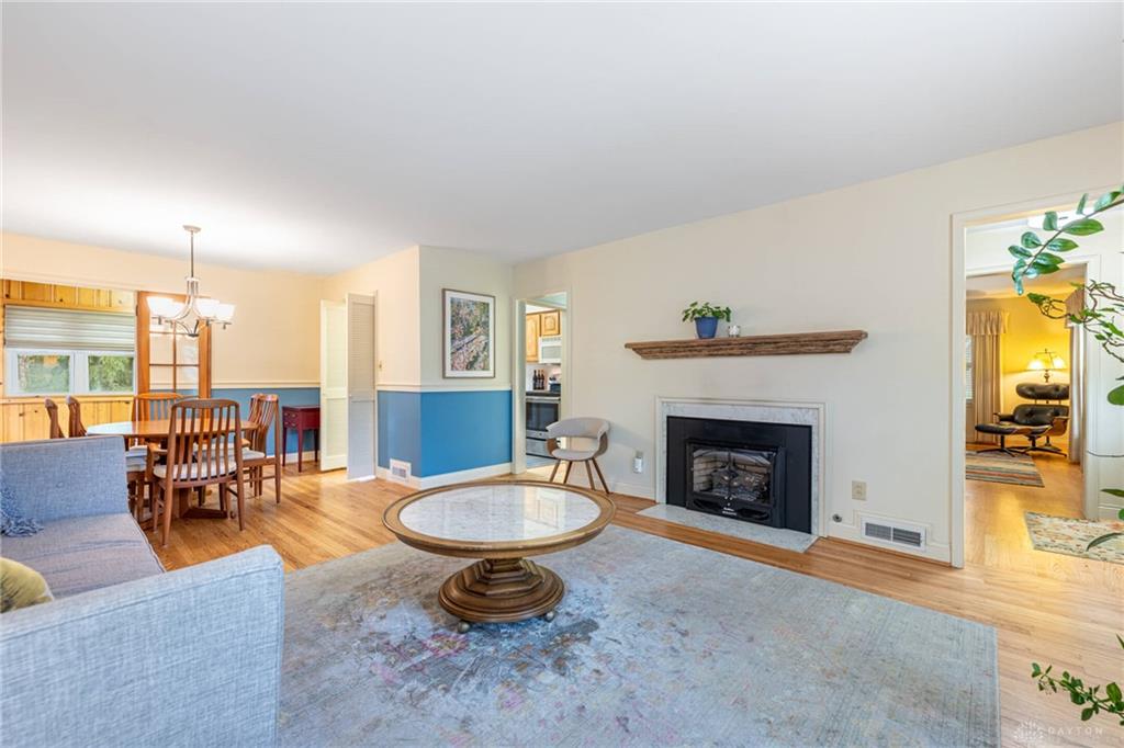 201 S Pelham Property Photo 3