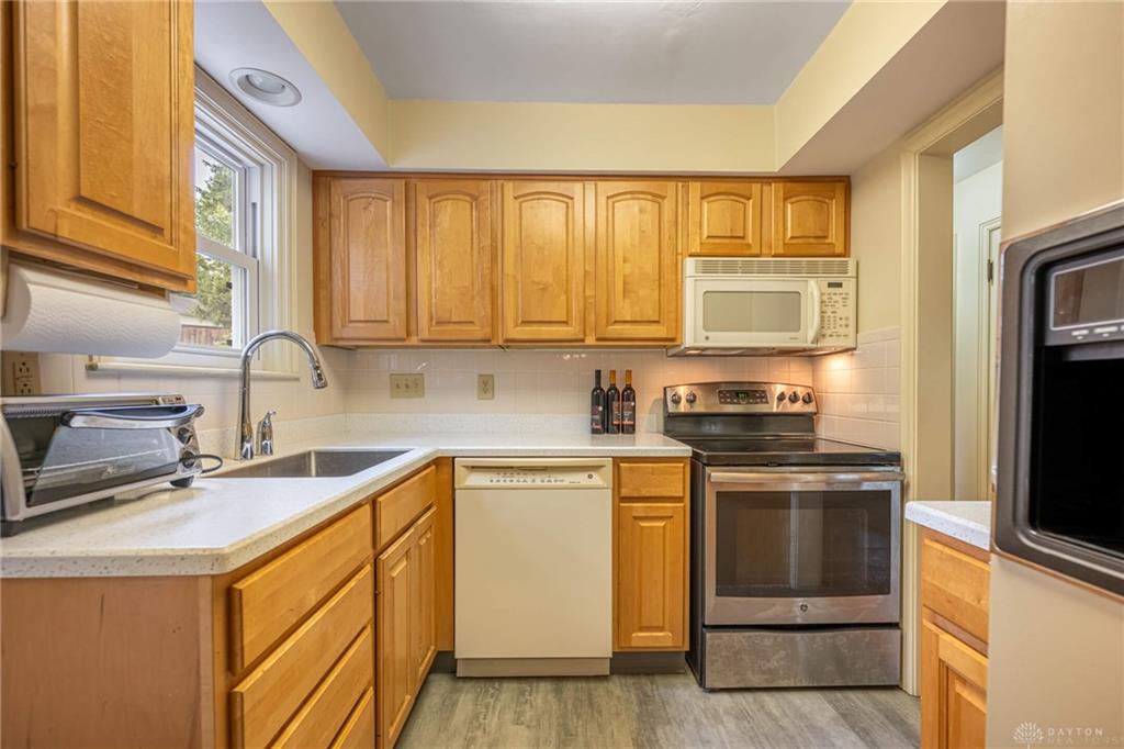 201 S Pelham Property Photo 10