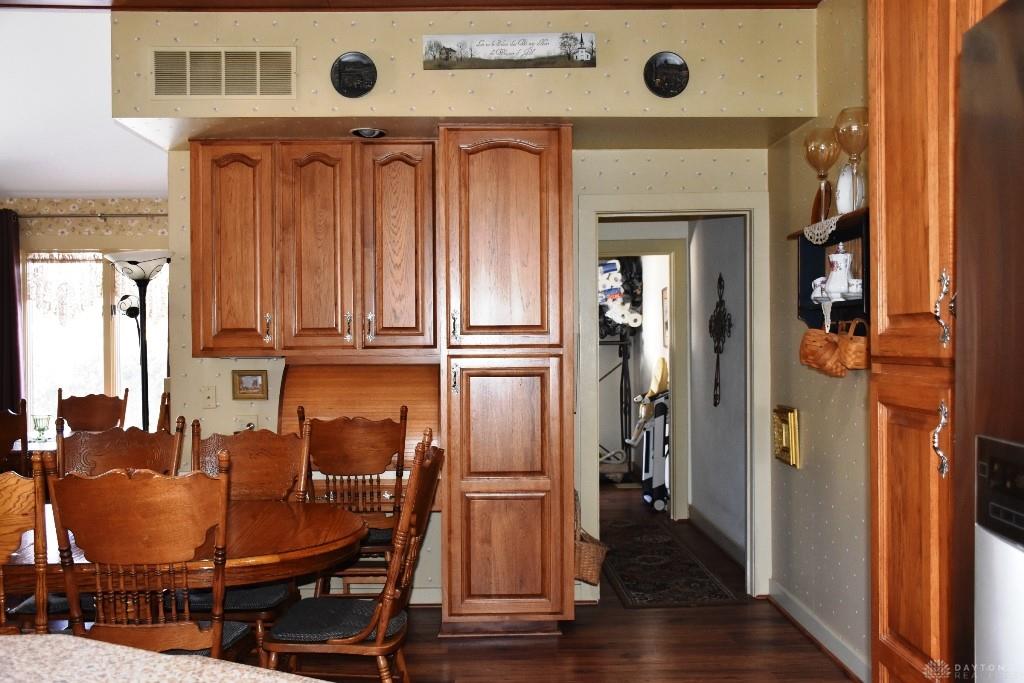 1195 W Main Property Photo 14