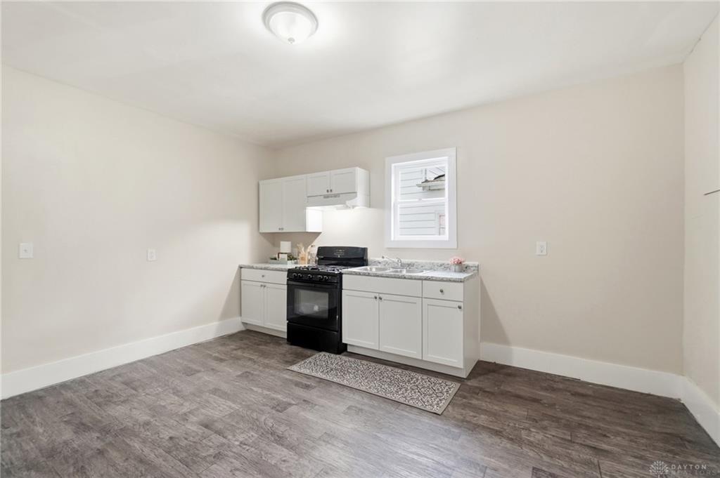 967 James Property Photo 23
