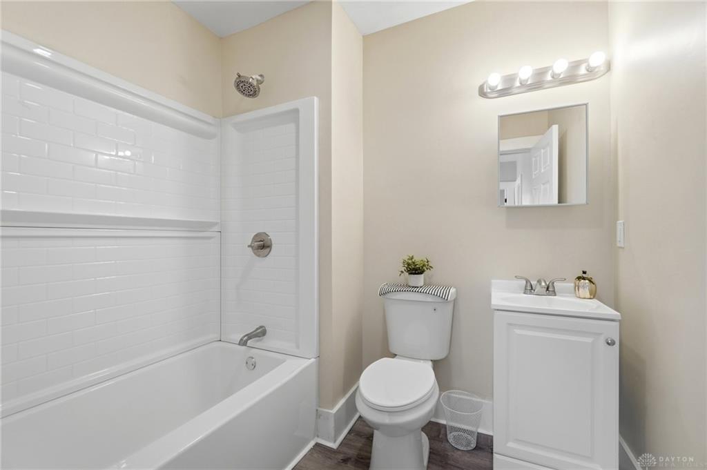 967 James Property Photo 37