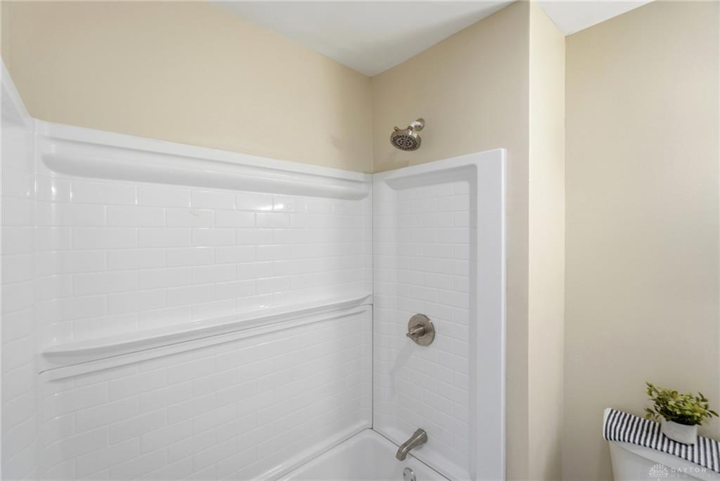 967 James Property Photo 38