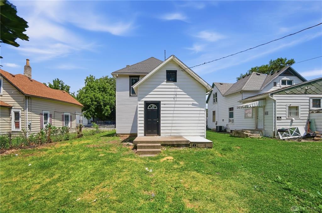 967 James Property Photo 44