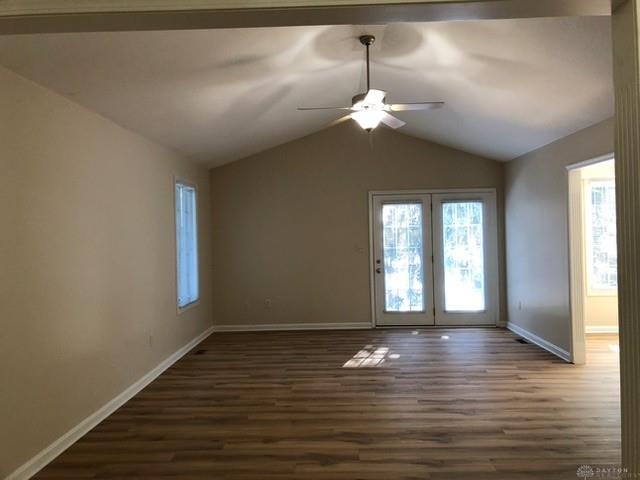 31 Knollview Property Photo 6