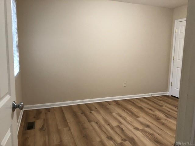 31 Knollview Property Photo 12