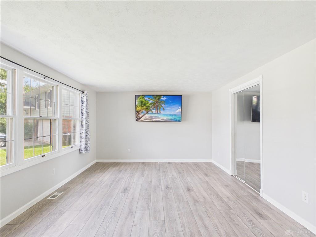 6500 Kevton Property Photo 5