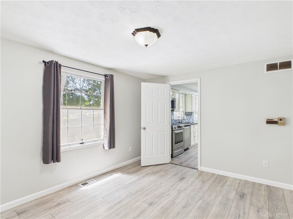 6500 Kevton Property Photo 10