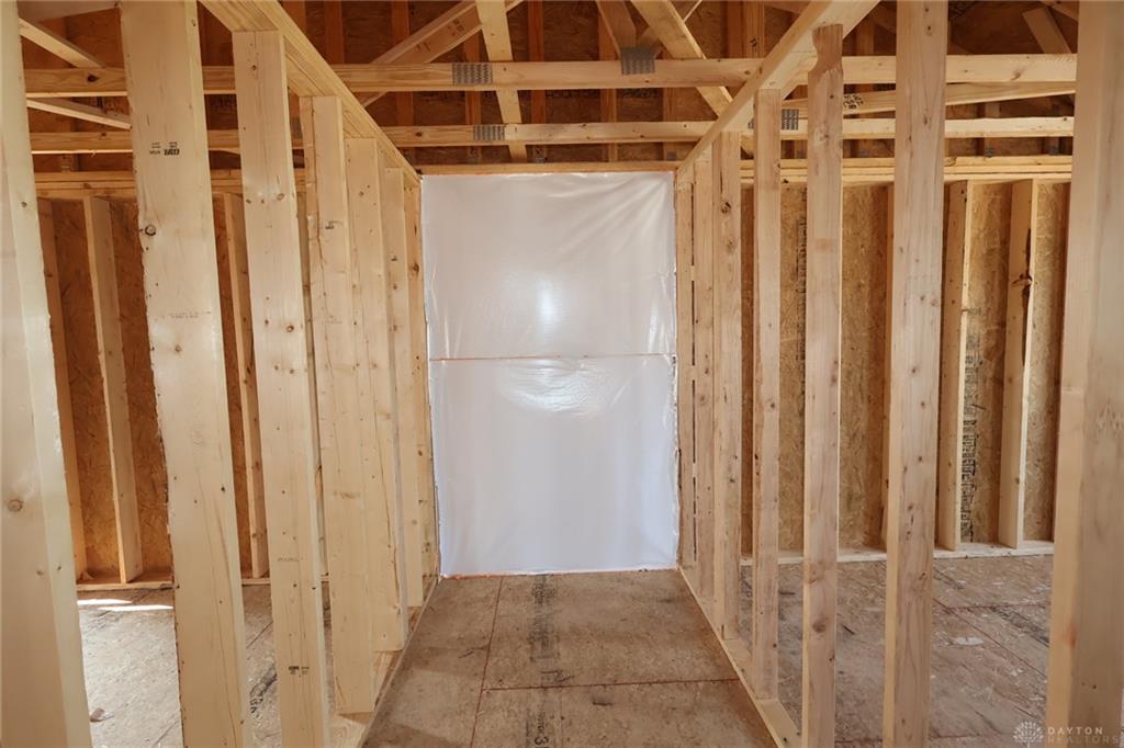 656 Goldfinch Property Photo 8