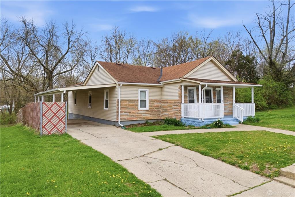 541 E Main Property Photo 2