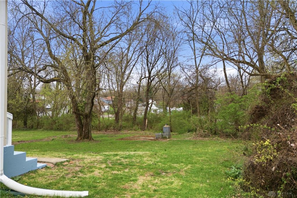 541 E Main Property Photo 5