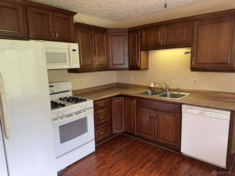 6673 Emerald Property Photo 5
