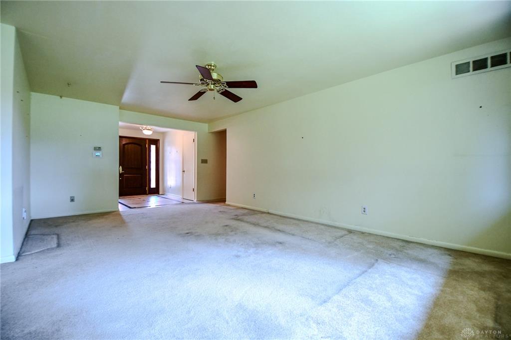 2228 E Whipp Property Photo 7