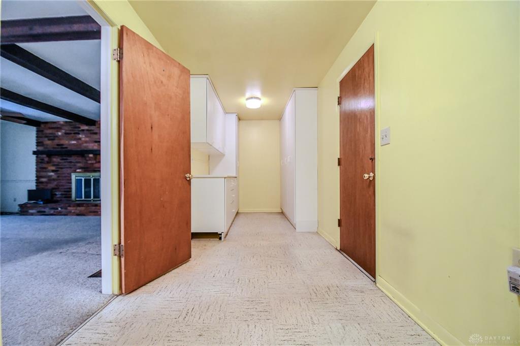 2228 E Whipp Property Photo 15