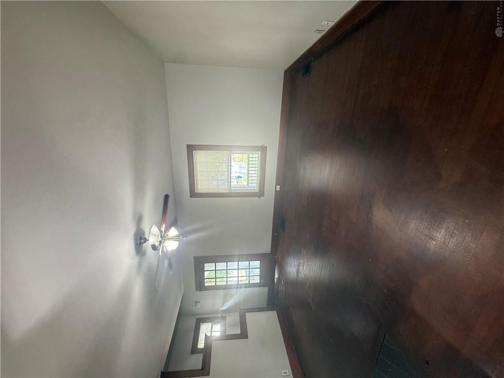 109 S Irwin Property Photo 3