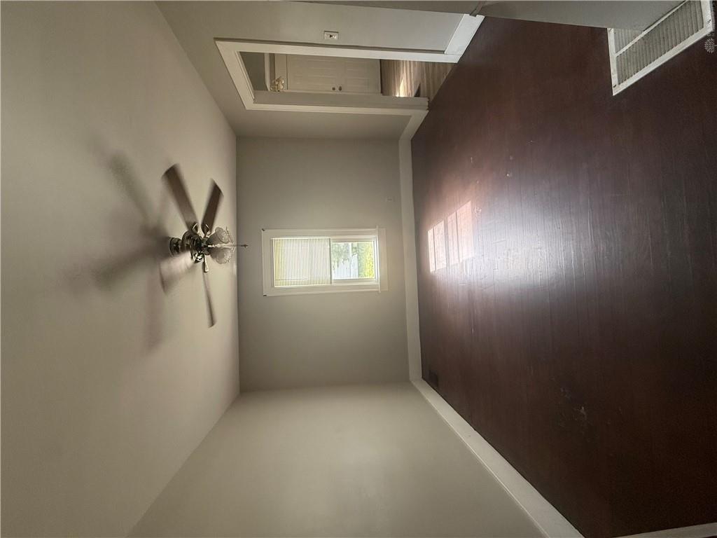 109 S Irwin Property Photo 4