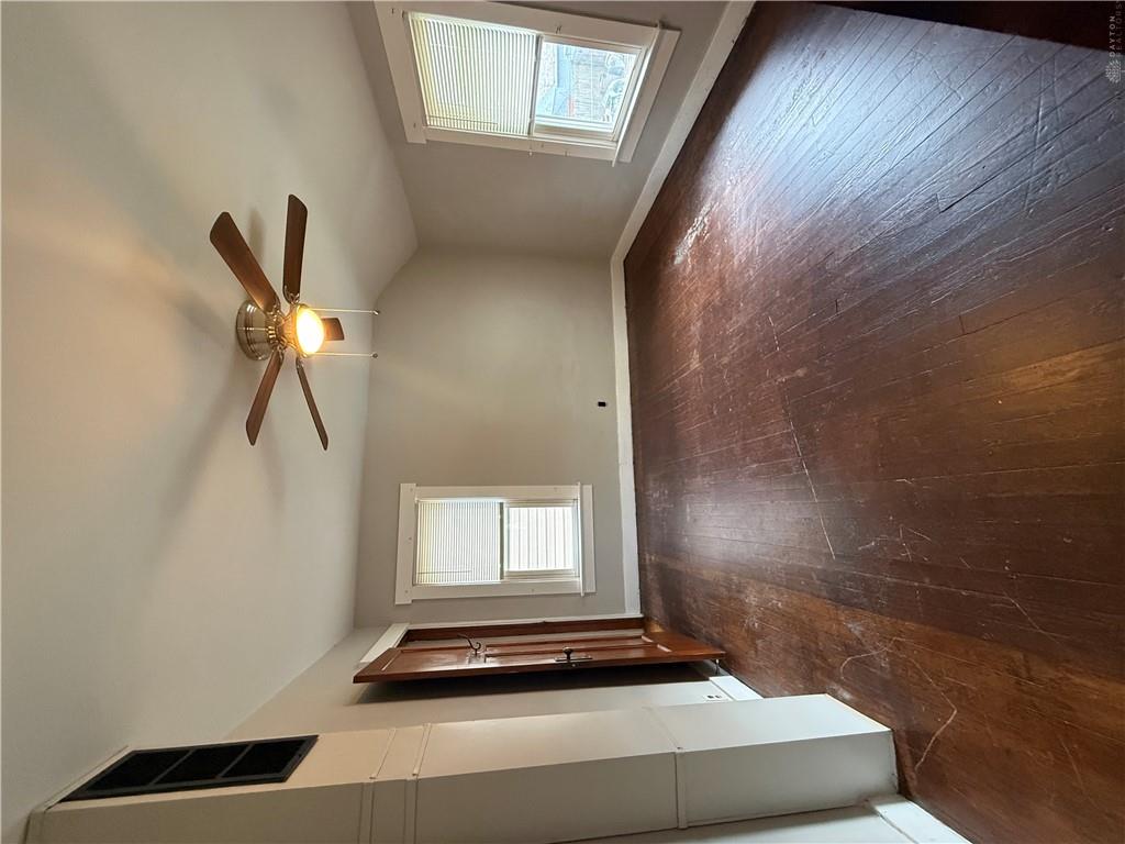 109 S Irwin Property Photo 7