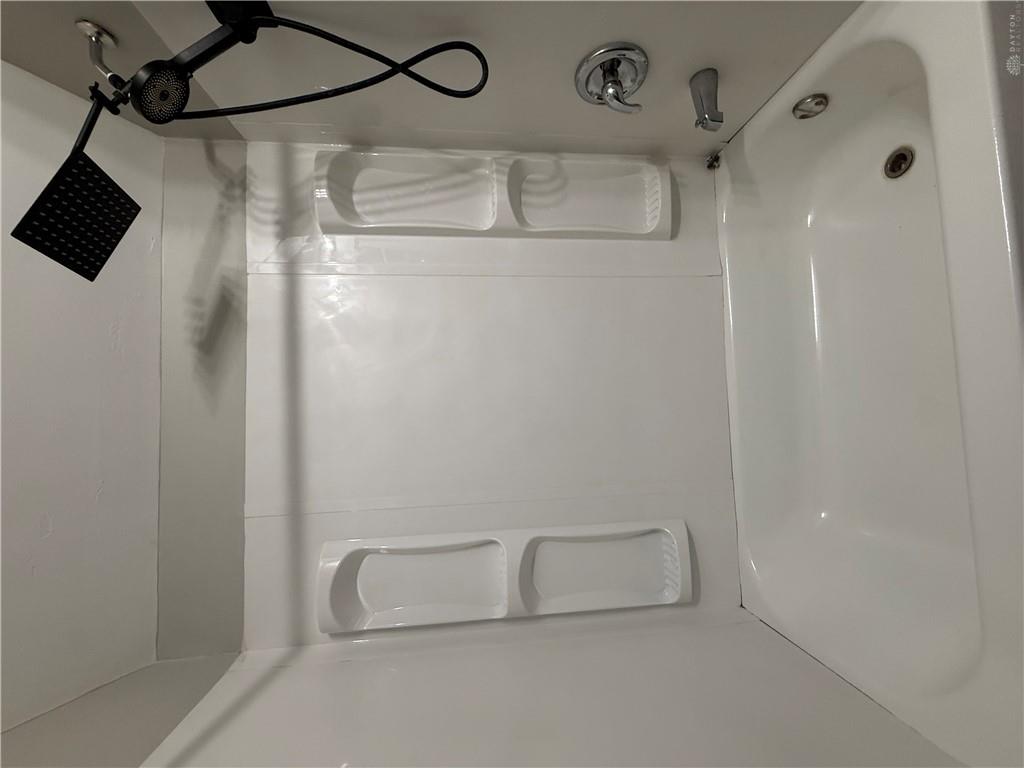 109 S Irwin Property Photo 9