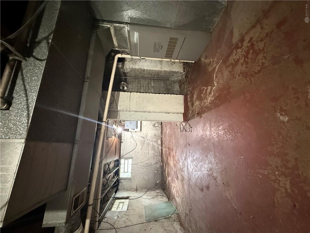 109 S Irwin Property Photo 11