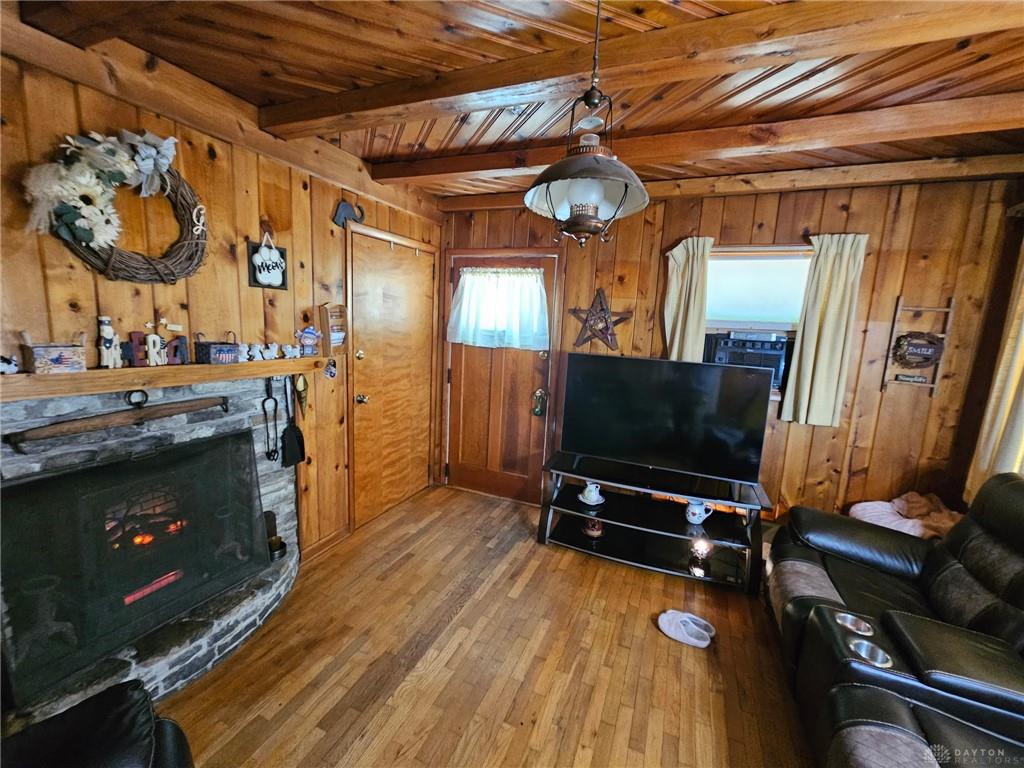 5280 Hester Property Photo 5