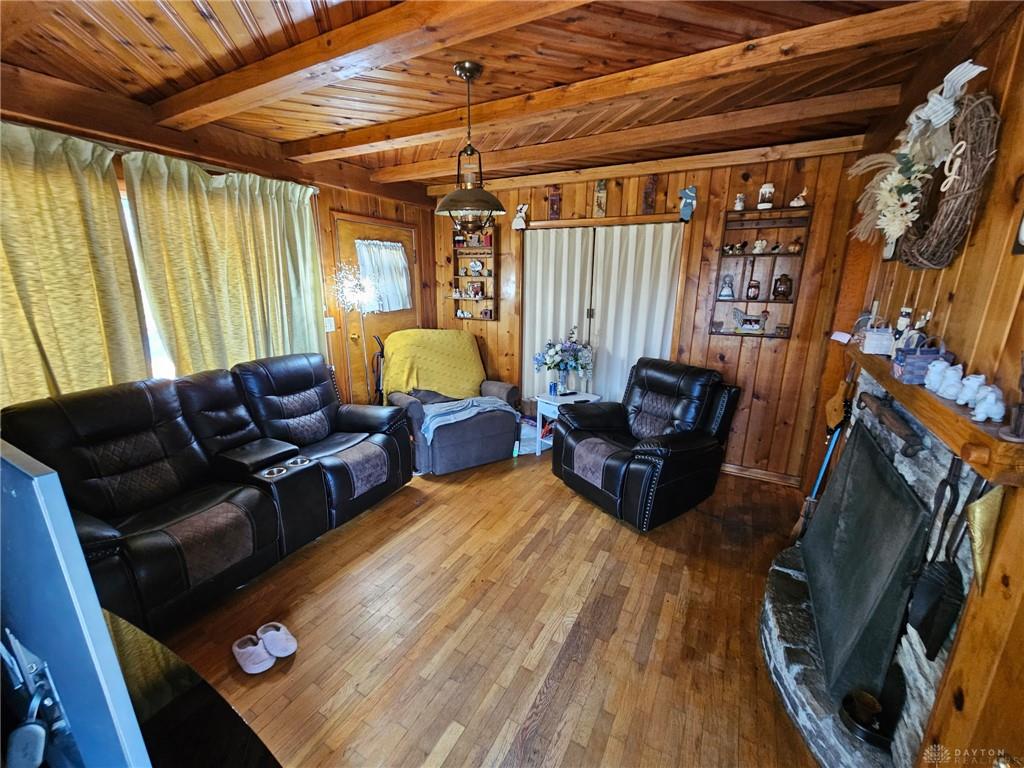 5280 Hester Property Photo 6