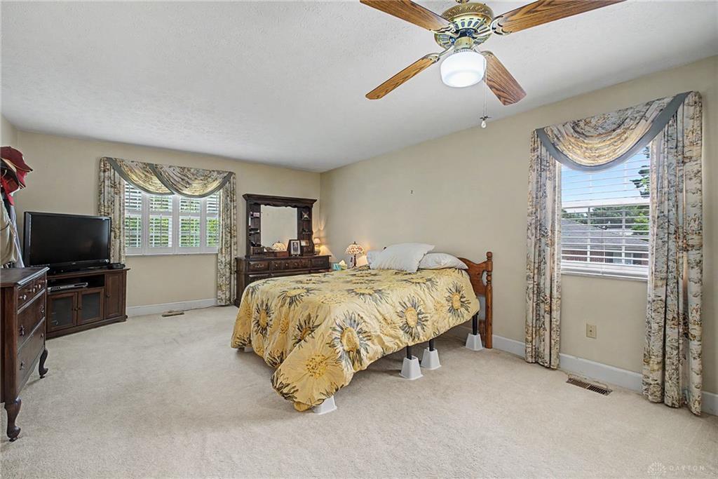 129 Outerview Property Photo 33