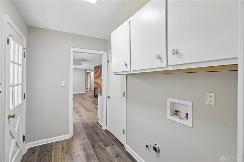 5560 Hugh Property Photo 11