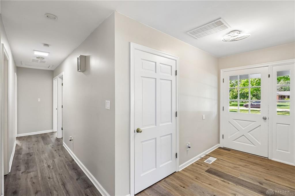 5560 Hugh Property Photo 12