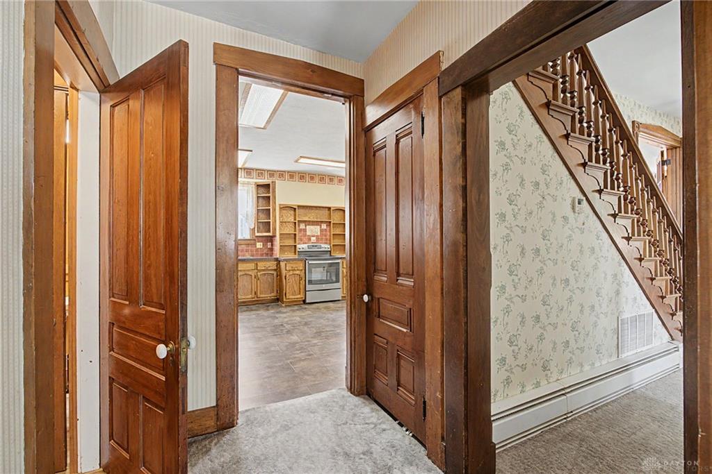 108 S 3rd Property Photo 21