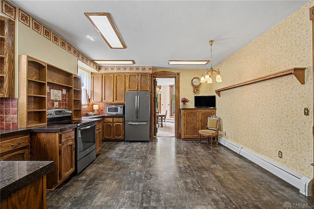 108 S 3rd Property Photo 27
