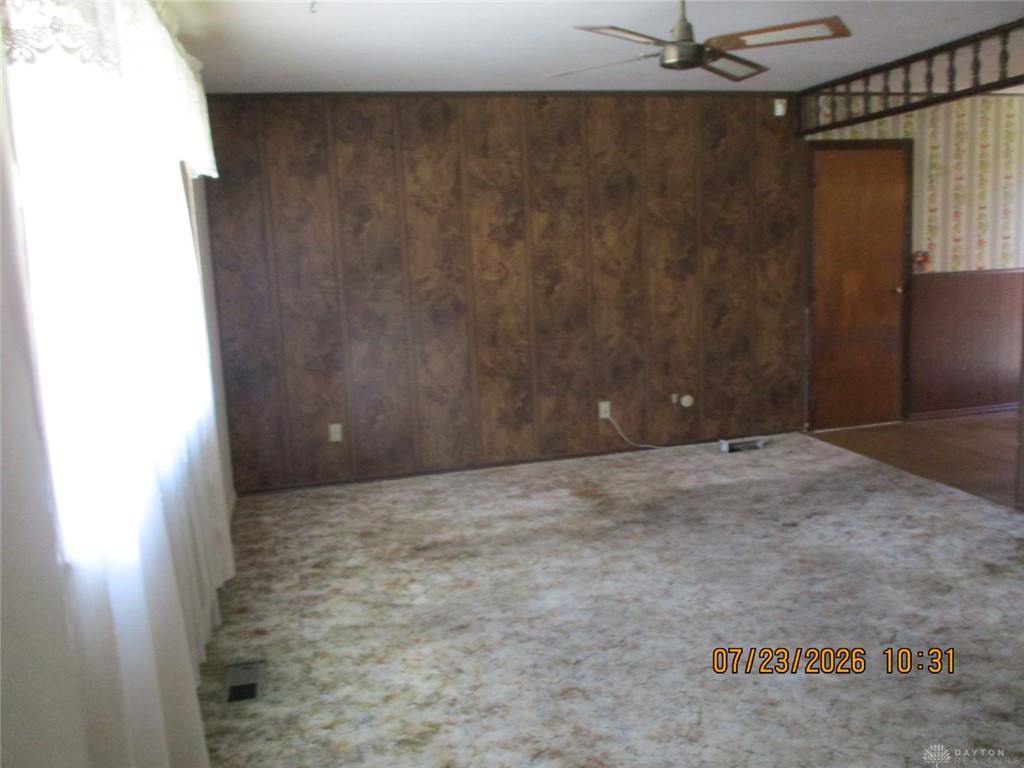 1022 Mayfield Property Photo 8