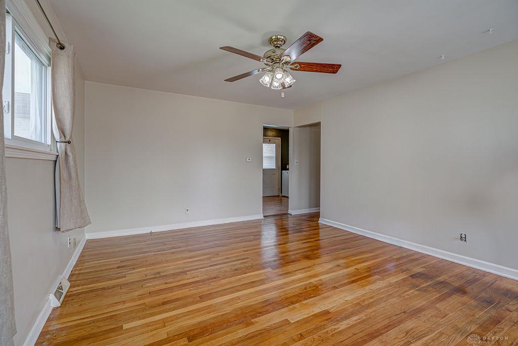 219 E Monfort Property Photo 5