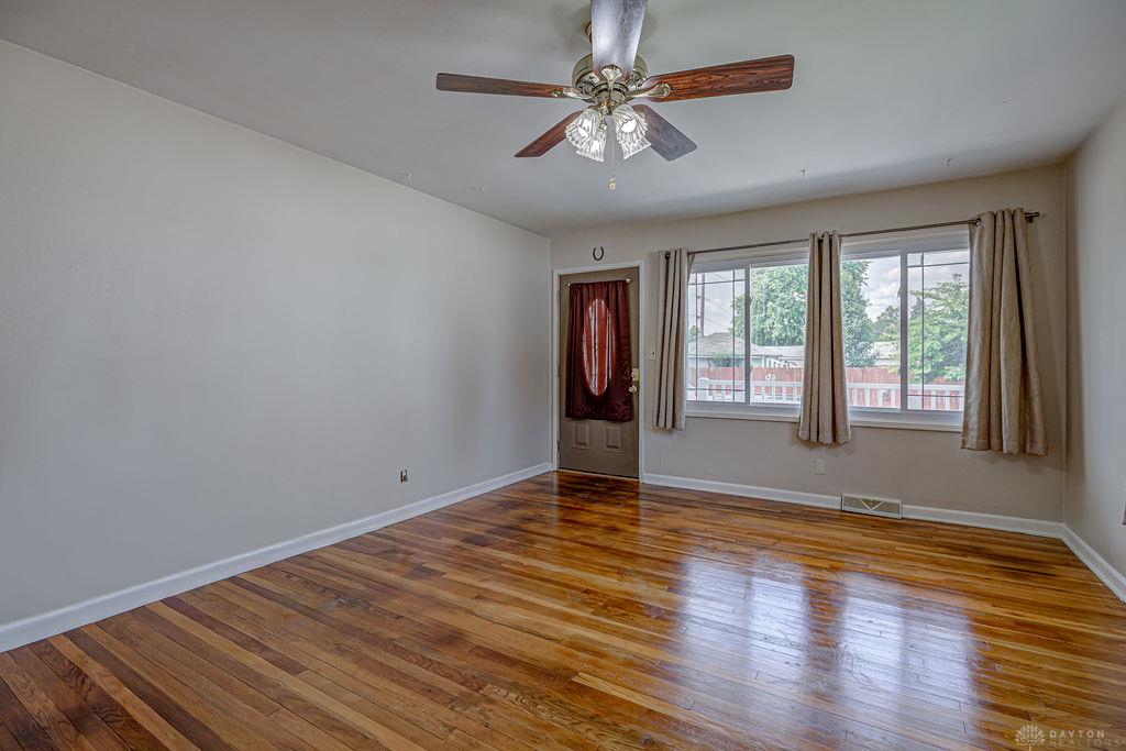 219 E Monfort Property Photo 6