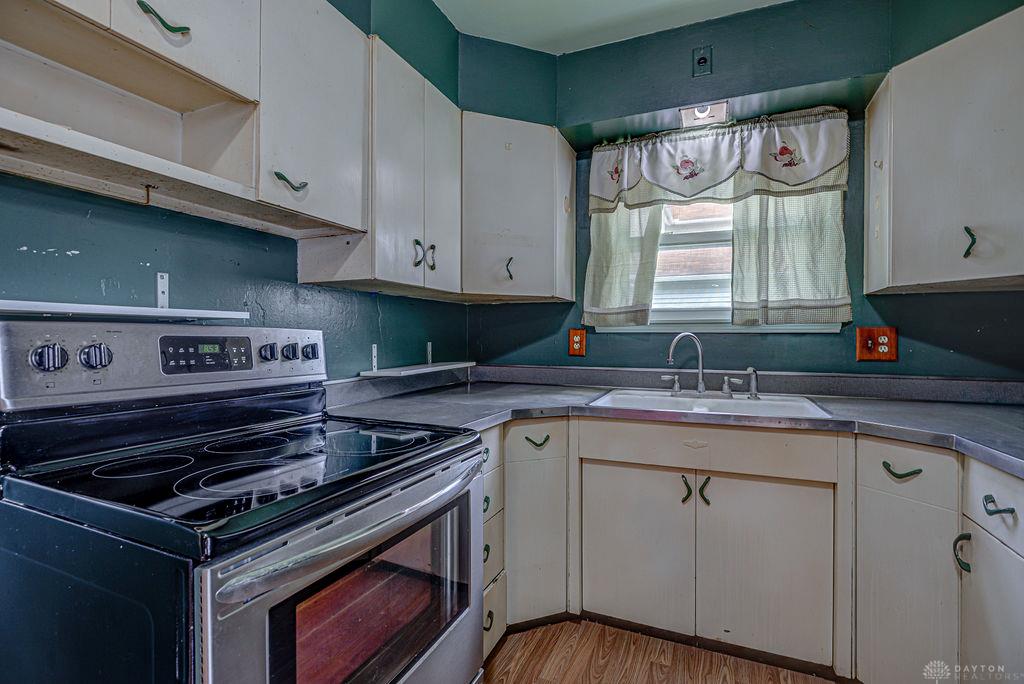 219 E Monfort Property Photo 9
