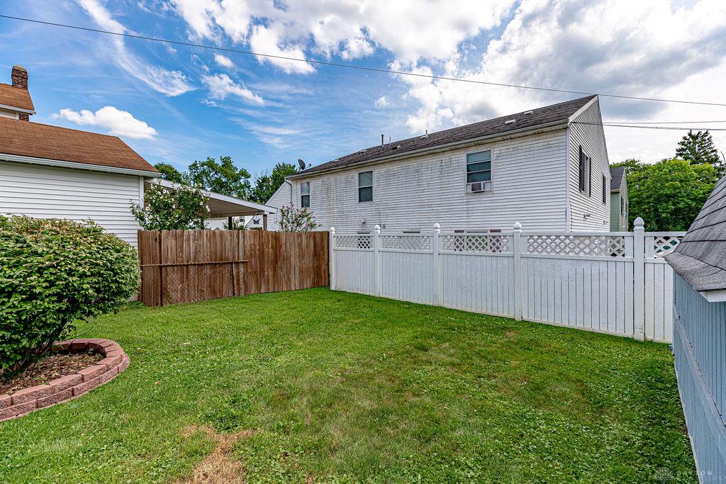 219 E Monfort Property Photo 20