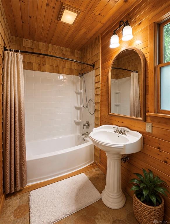 4558 Cherry Hill Property Photo 12