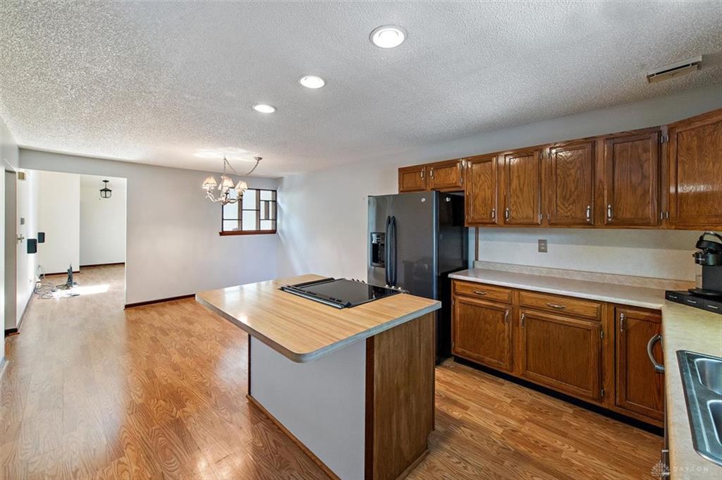 24 Eland Property Photo 5