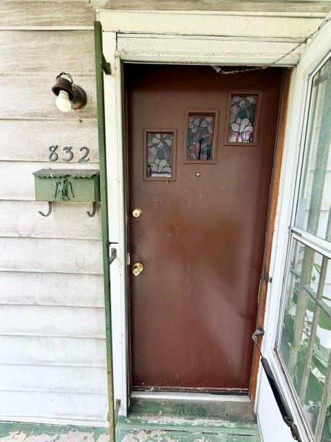 832 Frizell Property Photo 2