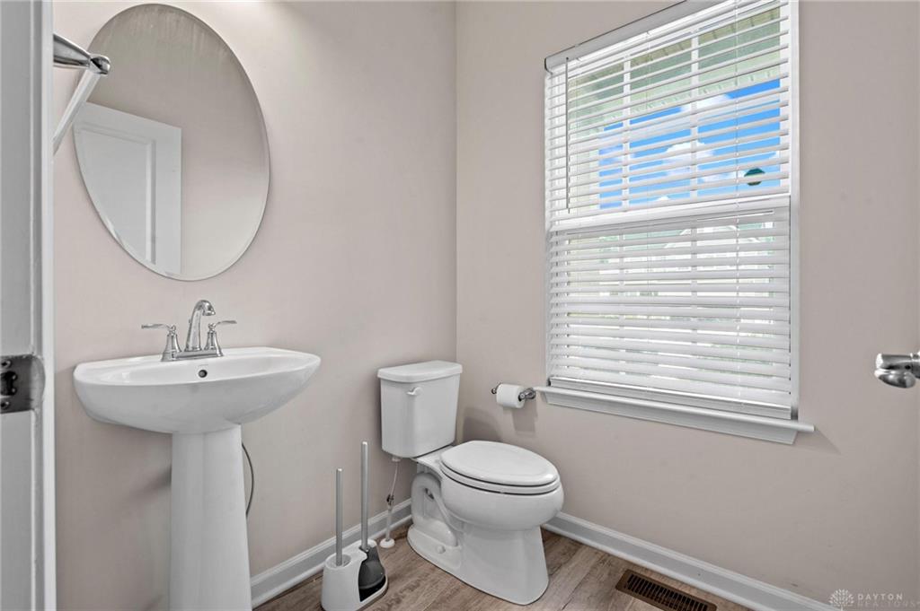169 Cresting Property Photo 11